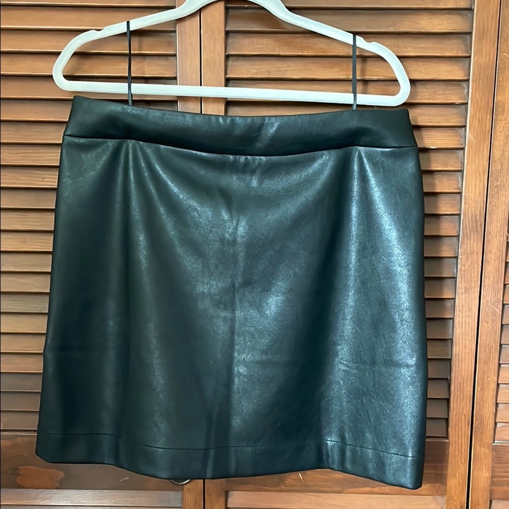 J. Crew Black Faux Leather A-Line Mini Skirt S 14, Excellent condition